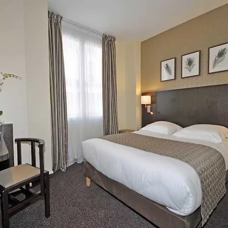 Eiffel Saint Charles Hotel Paris