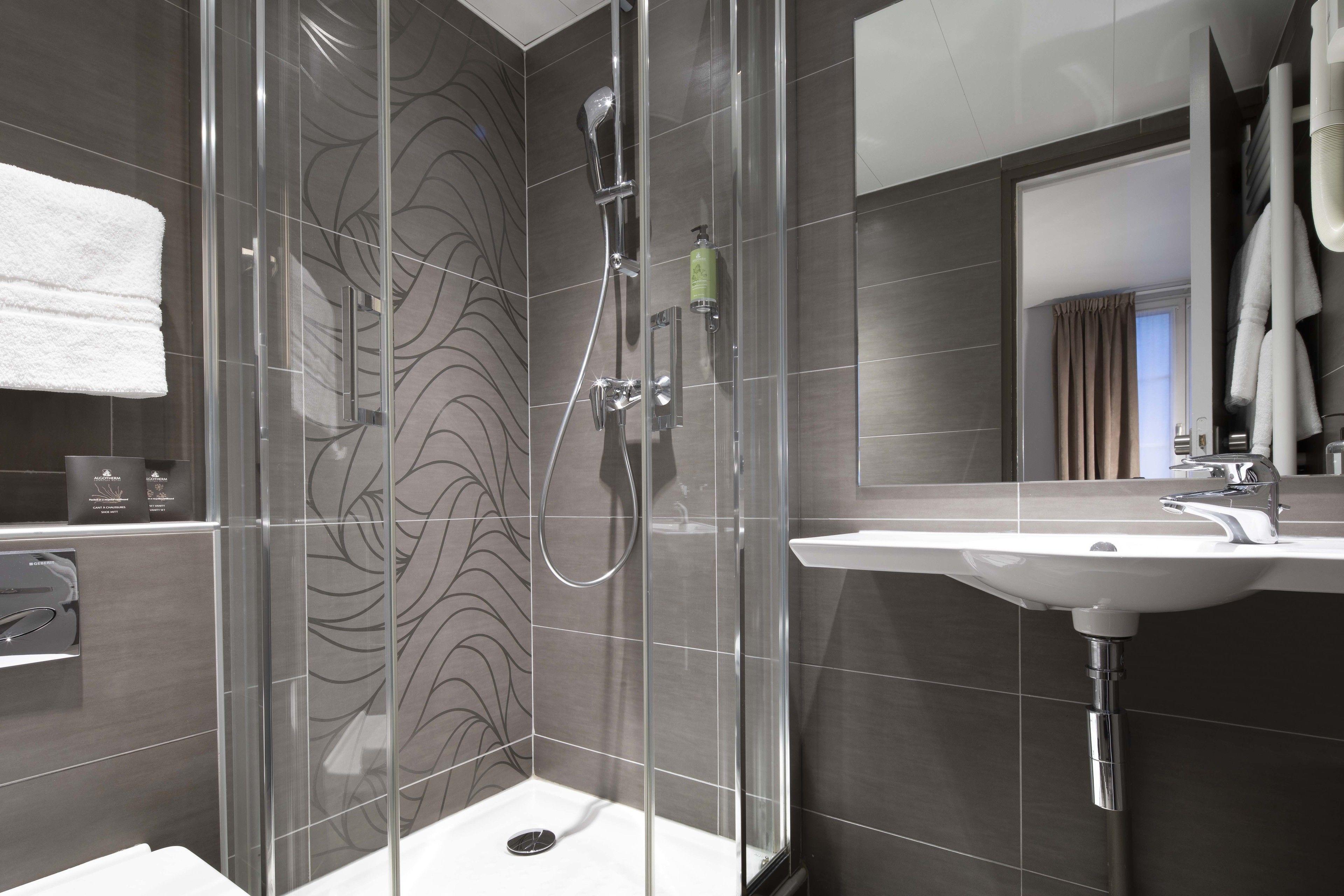 Hotel Eiffel Saint Charles 3*