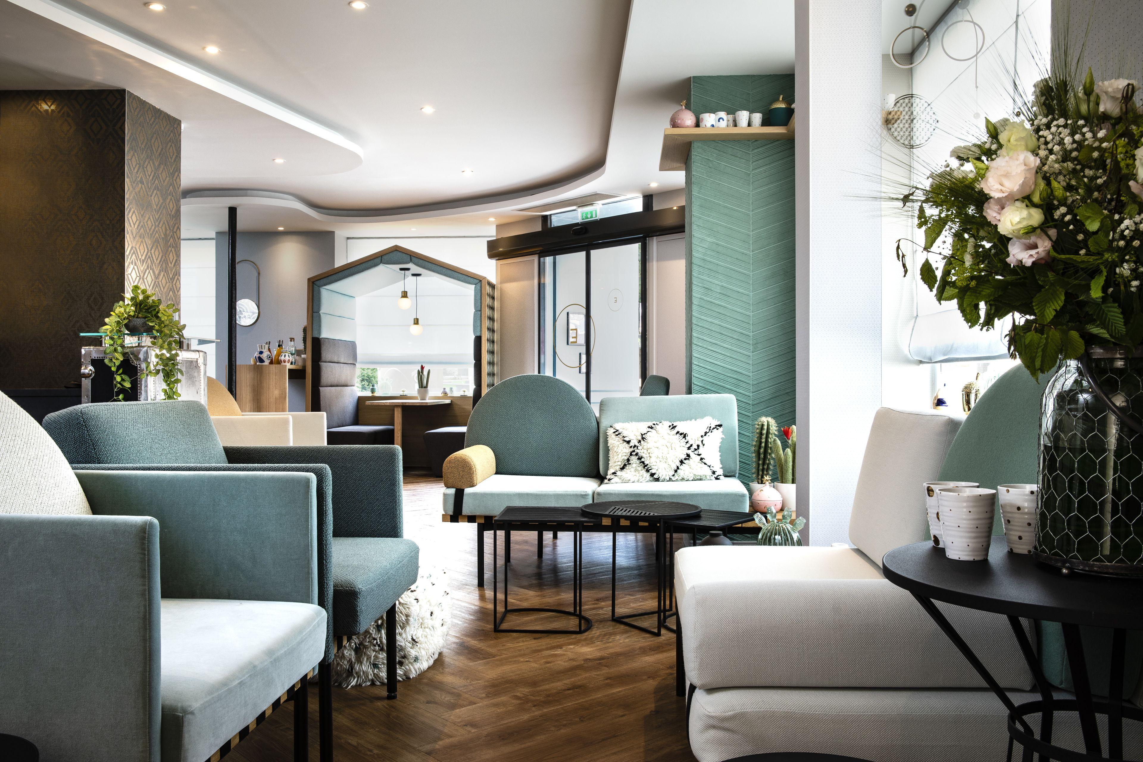 Hotel Eiffel Saint Charles