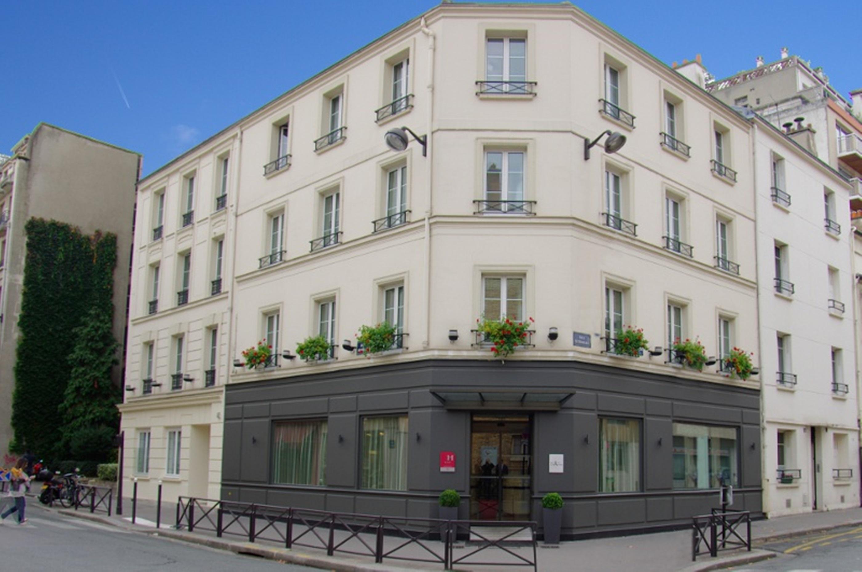 Eiffel Saint Charles 3* Paris