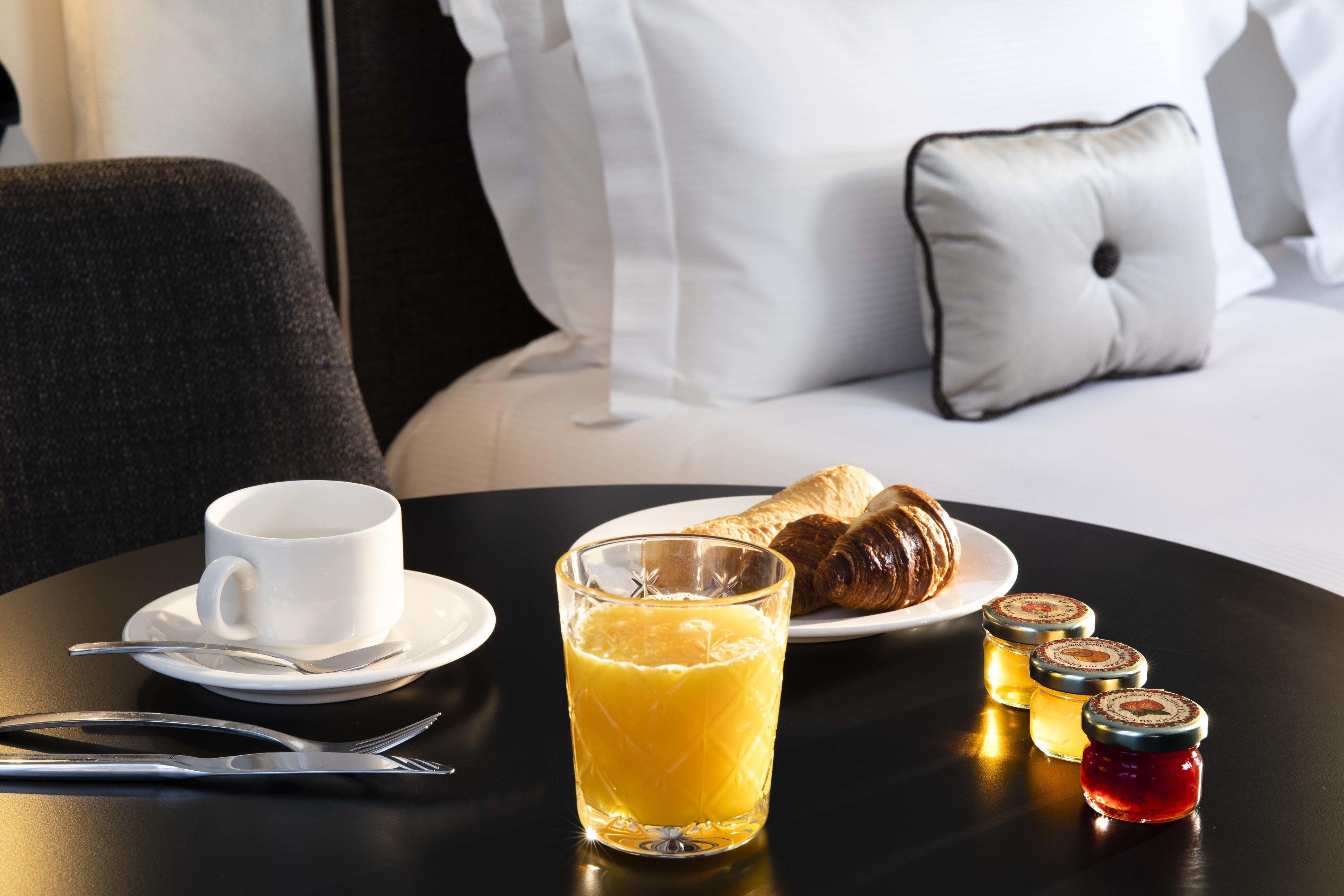 Hotel Eiffel Saint Charles 3*