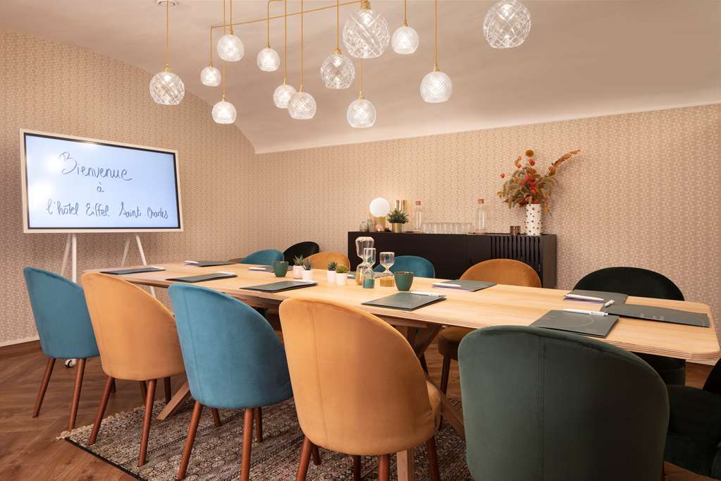 Hotel Eiffel Saint Charles Paris